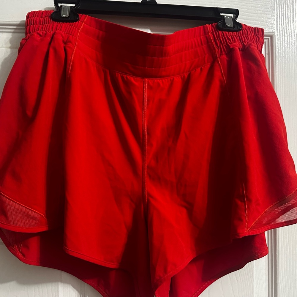 Lululemon Hotty Hot high rise lined short 4” Color: Hot Heat